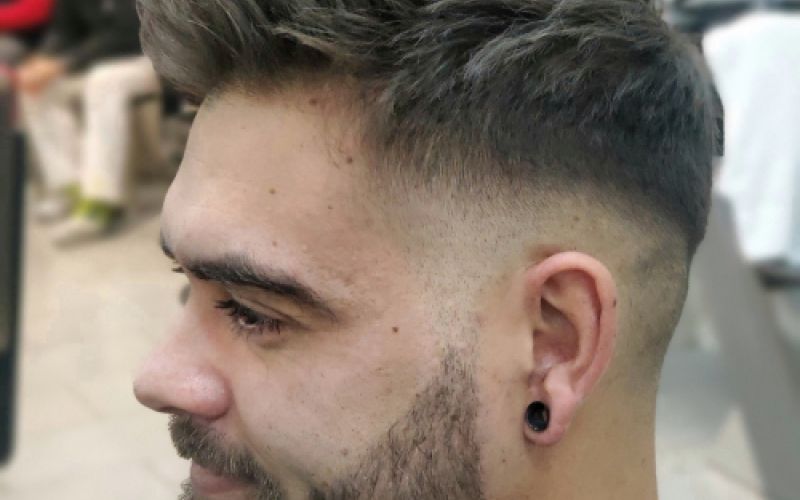Corte de pelo y arreglo en barba laga