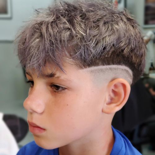 Detalle arreglo corte de pelo niño