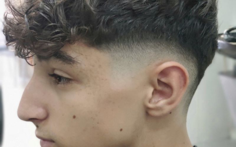 Detalle modelo de corte juvenil
